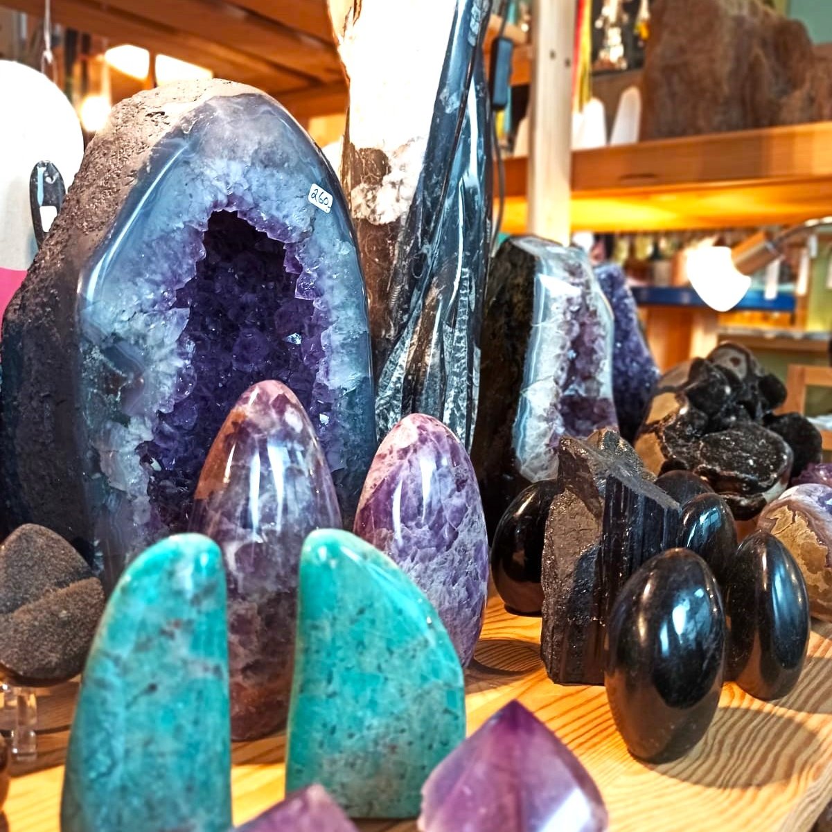Aura-Mineralien Ladenlokal Beratung