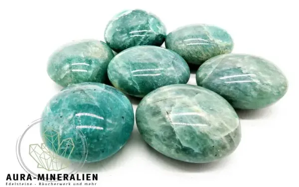 Amazonit Jumbo Trommelstein 45-60g aus Madagaskar in kieselartiger Pebble-Form