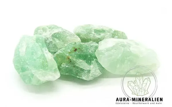 Grüner Fluorit Rohstein mit natürlicher Struktur aus China.