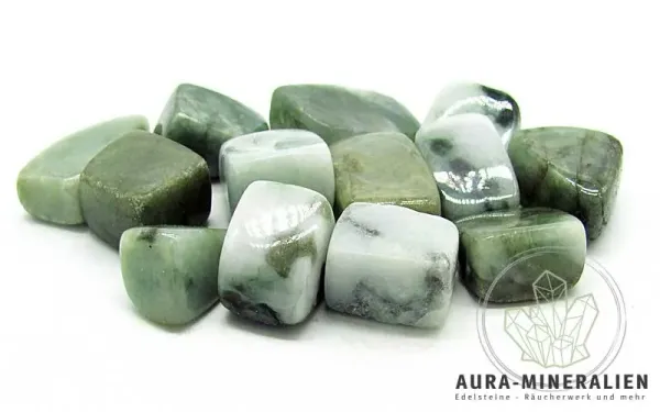 Jadeit Trommelsteine aus Burma ( Burmajade)