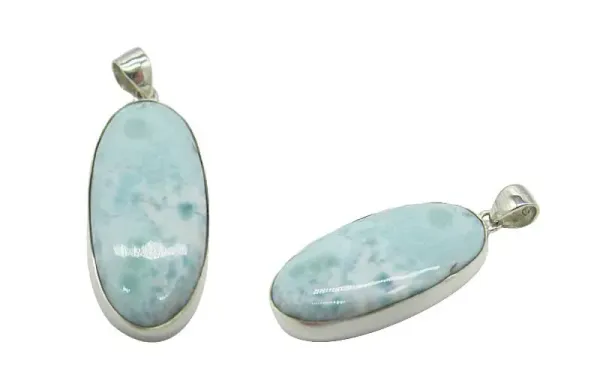 Larimar Anhänger im Cabochonschliff mit 925er Silberfassung