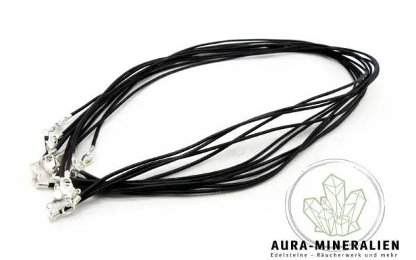 Schwarzes 1,5mm Lederband mit versilbertem Verschluss und extra dünnem Endstück für Steinanhänger.