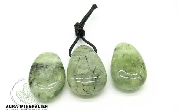 Hellgrüner Prehnit Anhänger Tropfen mit Epidot Nadeln aus Australien