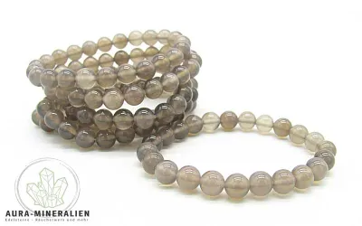 Mehrere Achat-Kugelarmbänder mit 0,8 cm großen, rauchig-braunen Perlen