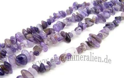Amethyst Splitterkette Strang endlos 80 cm Endloser Kettenstrang aus violetten gerundeten Amethyst-Splittern 80 cm lang