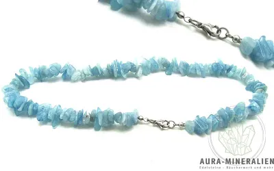 Farbkräftige Aquamarin Halskette aus Rohsteinen mit Edelstahlverschluss