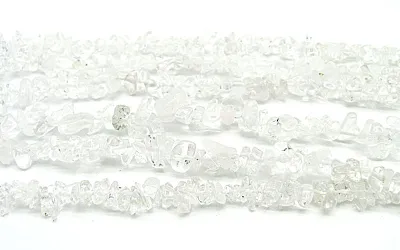 Bergkristall Splitterkette Strang endlos 80 cm Transparente Bergkristall Splitterkette 80 cm endlos aus Brasilien – Aura Mineralien