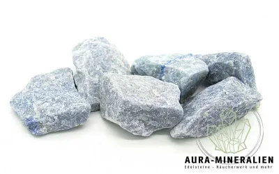 Hellblaue Blauquarz-Natursteine
