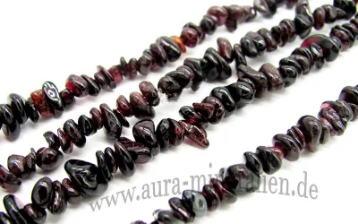 Tiefrote Granat Splitterkette 80 cm endlos aus Indien – Aura Mineralien