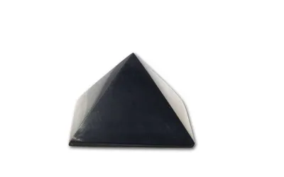 Schungit Pyramide 6 x 6 cm